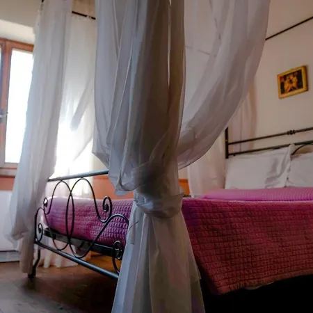 مزرعة للإقامة Samsara Villa del Monte (Pesaro and Urbino)